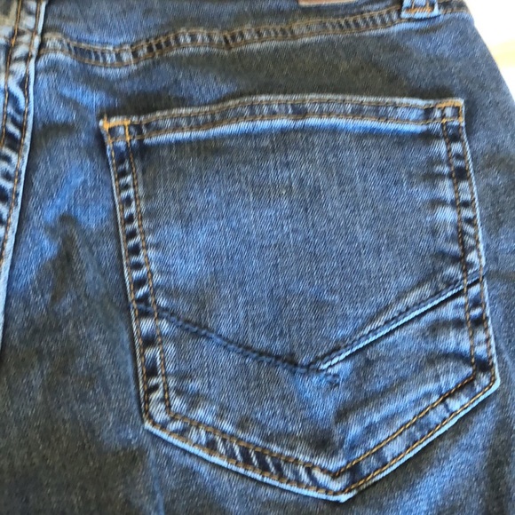 Women’s size 25 Vans distressed blue jeans - Picture 14 of 15